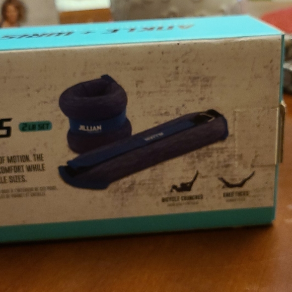 Jillian Michaels Ankle + Wrist weights 2 Lb Set Bl - Picture 4 of 4